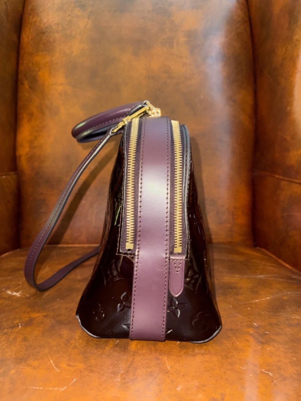 Louis Vuitton Monogram Vernis Melrose Bag in Amarante - Picture 4 of 16